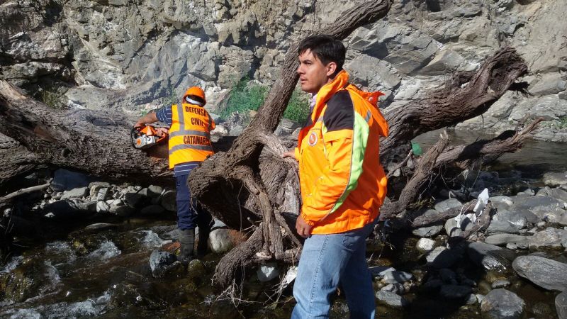 Tareas de limpieza en el río El Tala