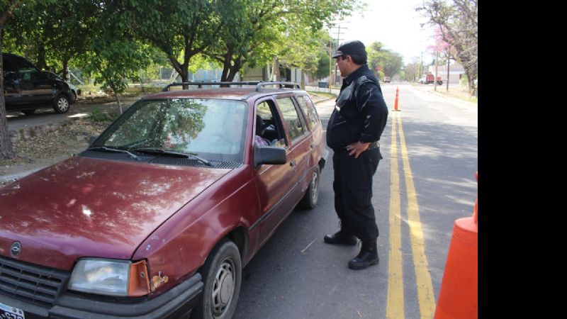 Un boliche y dos comercios clausurados, y casi 100 motos secuestradas