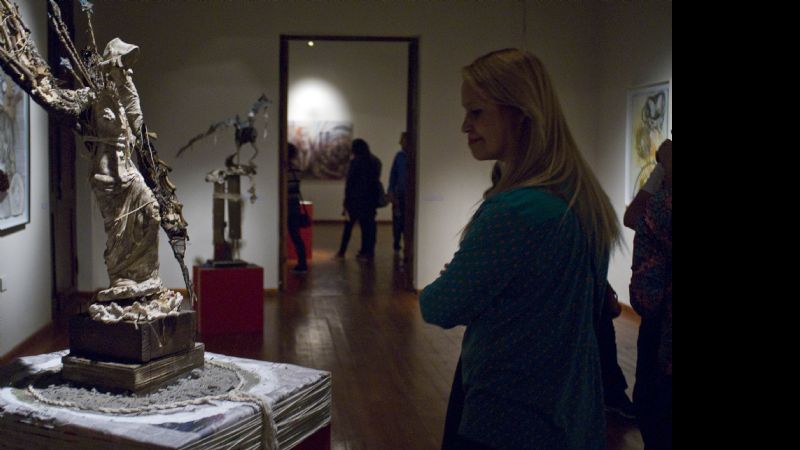 “Maravillas”, obras que denuncian y cuestionan desde el arte