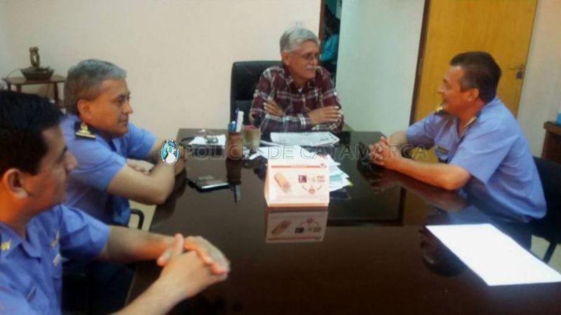 Reunión para la prevención del delito en La Puerta