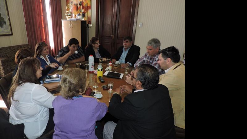 Cuarto intermedio en la negociación docente