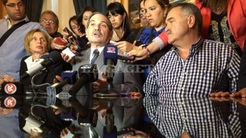 Para Alperovich, el fallo que anuló las elecciones es un "atentado a la democracia"