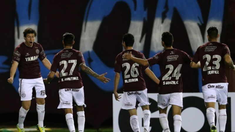 Lanús goleó a Belgrano y avanzó a 8vos. de la Sudamericana