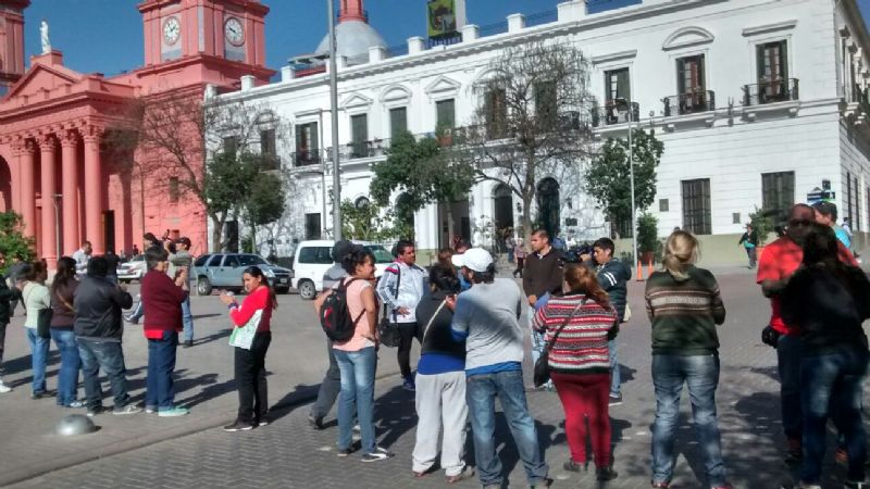 Cooperativistas realizan piquete en pleno centro
