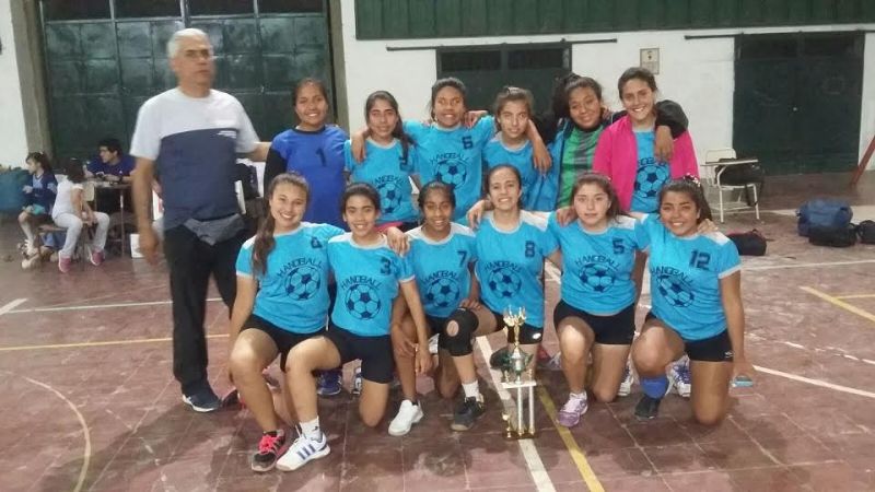 Evita: Clasificados en handball, gimnasia y canotaje