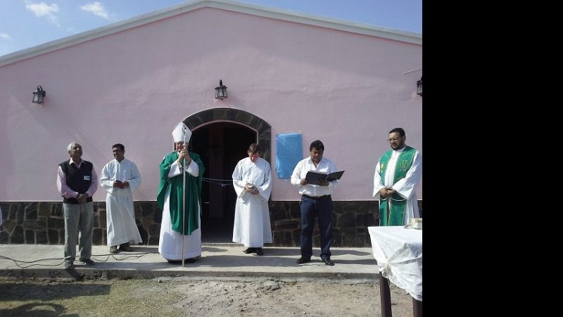 Consagran el altar y dedican los  templos de Telaritos y Carranza