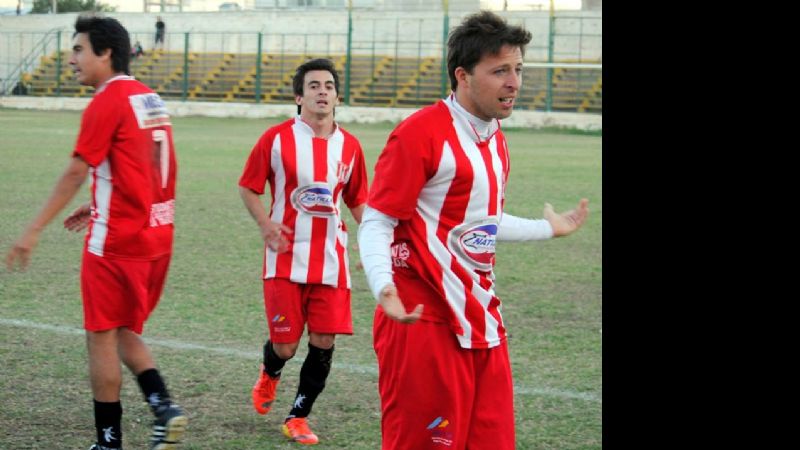 Estudiantes “no paró” en la estación de Chumbicha y sigue líder