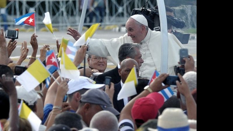 Francisco invitó a "ver más allá de la categoría social"