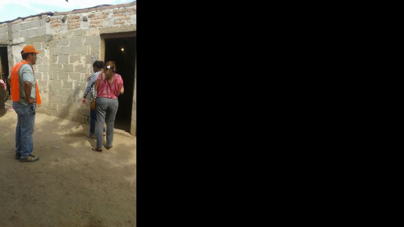 Asistieron a una familia que sufrió el incendio de su casa