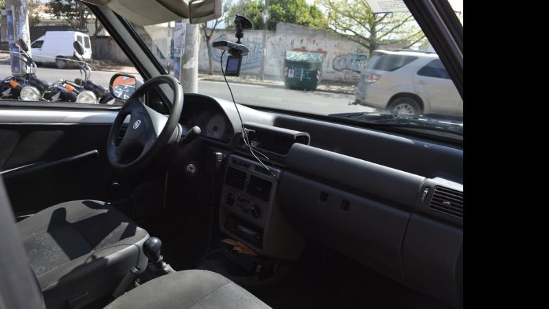 Móviles de la Guardia Urbana con cámaras de seguridad