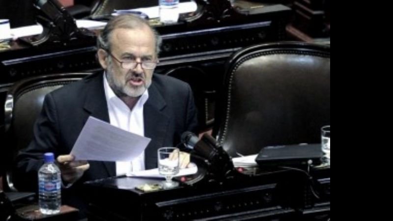 Tras el caso Niembro, ahora denuncian a Eduardo Amadeo