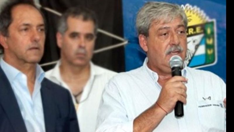 Decepcionado con Massa, Buzzi estuvo en acto de Scioli