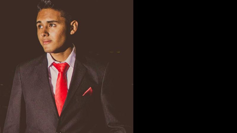 Nicolás Reyna se presenta en “Elegidos”