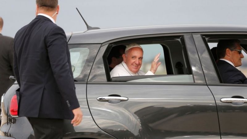 El Fiat 500 L, el vehículo del papa Francisco en Washington