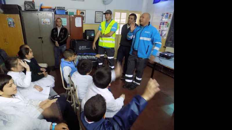 Charlas sobre seguridad vial en escuelas primarias de la Capital