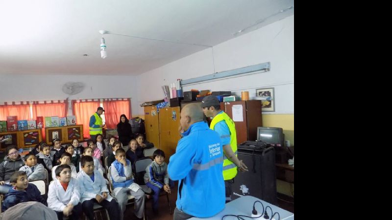 Charlas sobre seguridad vial en escuelas primarias de la Capital