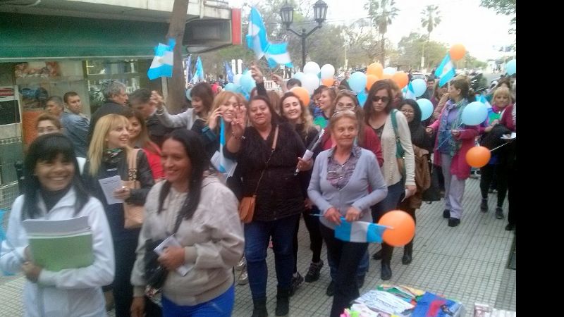 Marcha por el “voto femenino” y el “voto por Lucía”