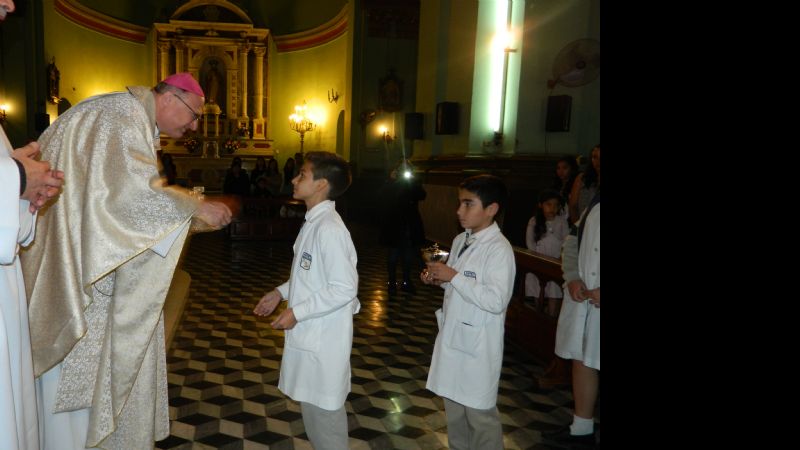 Urbanc presidió misa por los niños accidentados y sus familias