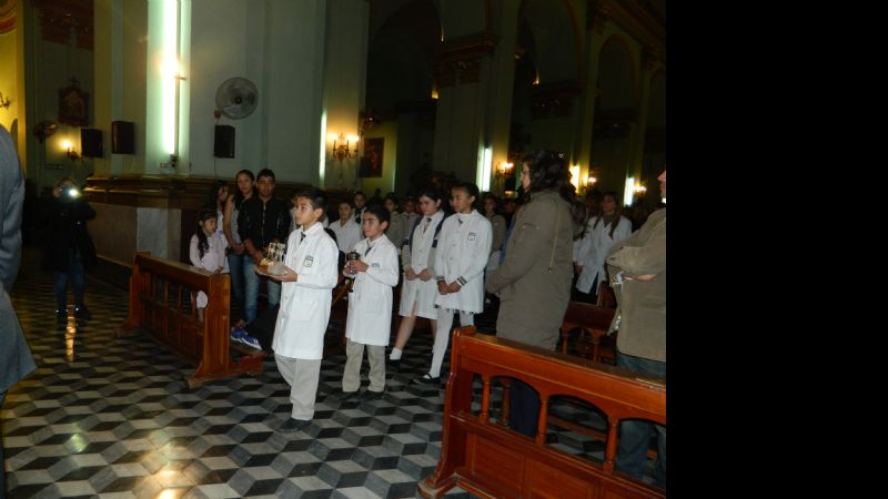 Urbanc presidió misa por los niños accidentados y sus familias