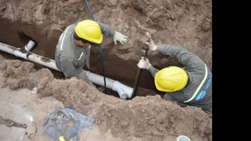 Obras para mejorar los servicios de agua potable y cloacas en Capital y Valle Viejo