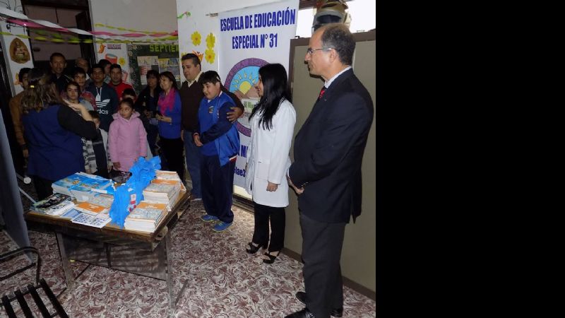 Denett visitó la Escuela Especial para Sordos Nº 31