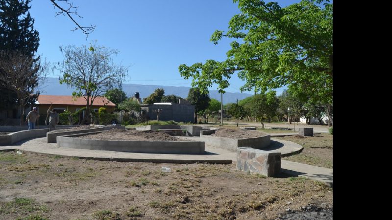 La plaza Los Mirasoles lista para su inauguración