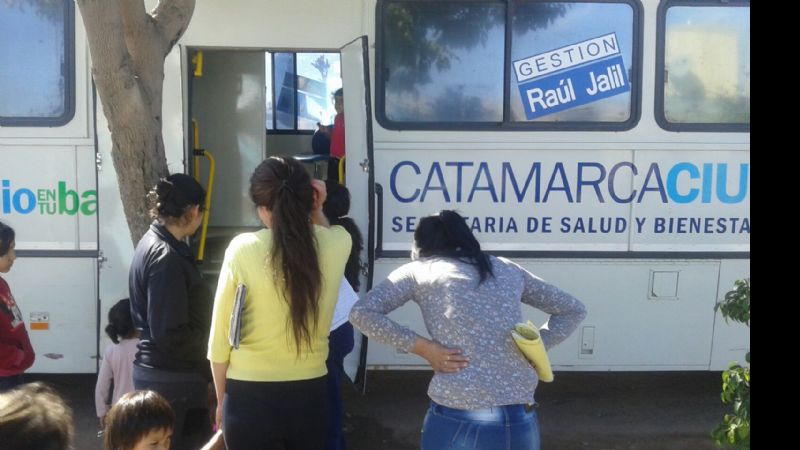 Trabajos de prevención contra el dengue en la zona Oeste