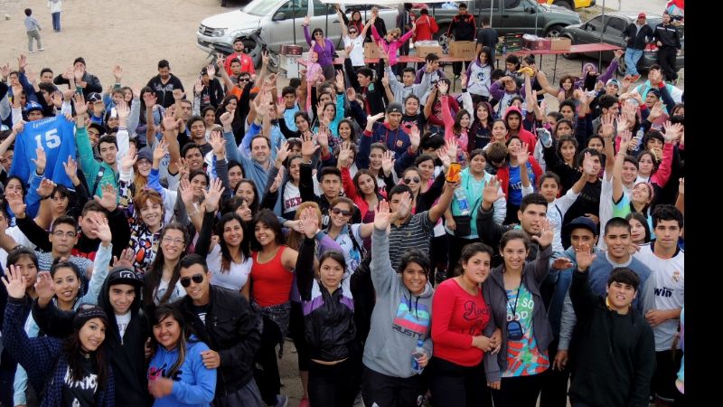 Mera encabezó una jornada solidaria en El Jumeal