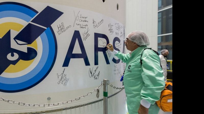 El satélite Arsat-2 despega con el objetivo de comunicar a América
