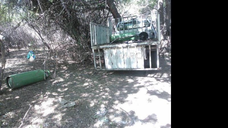 Recuperan la camioneta robada con garrafas