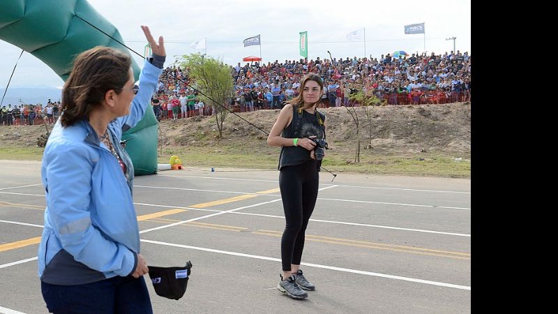 Lucía Corpacci con Raúl Jalil estuvieron en el Rally Cross