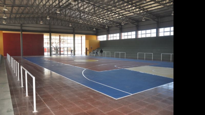 Se inauguró polideportivo para la comunidad de Santa María