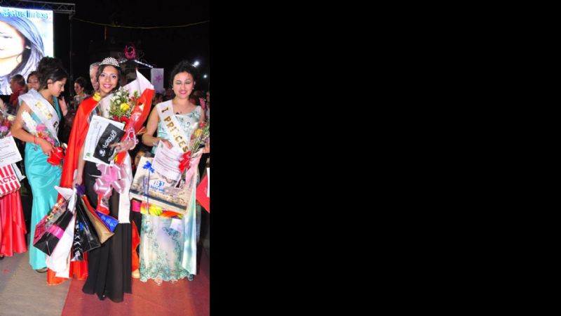 Ainara Segura, reina de los Estudiantes de Valle Viejo