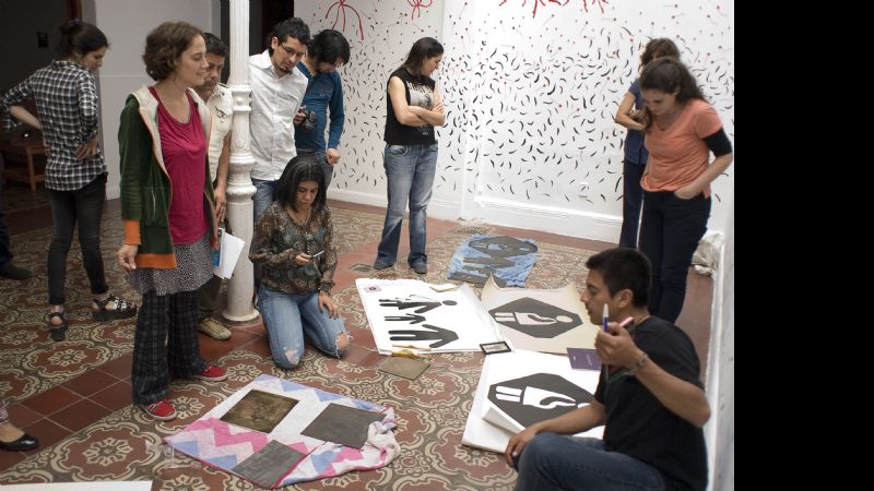 Artistas de Catamarca y Santiago en clínica de artes visuales