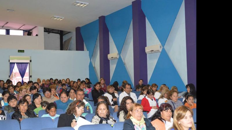 Gran convocatoria de padres y docentes por el viaje de egresados al CIIC