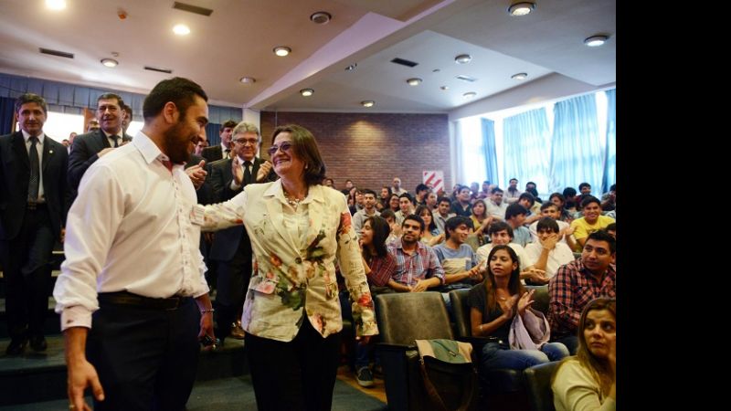 La Gobernadora inauguró un nuevo edificio escolar