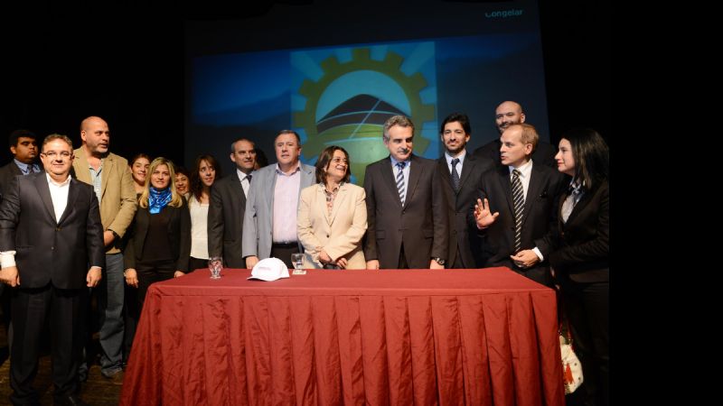 Lucía puso en funcionamiento el nuevo VOR y prorrogó el acuerdo por Minas Capillitas