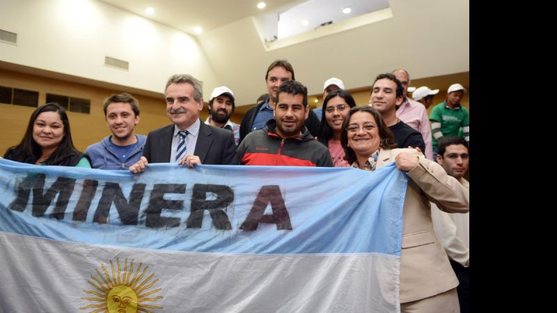 Lucía puso en funcionamiento el nuevo VOR y prorrogó el acuerdo por Minas Capillitas