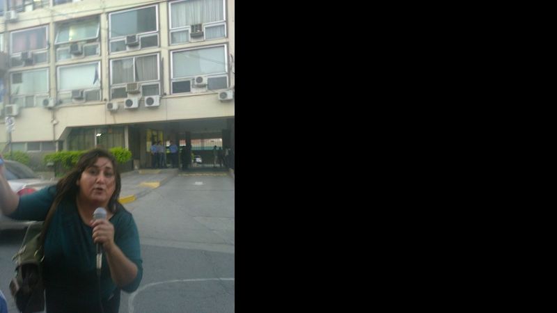 Docentes se manifestaron en la Legislatura