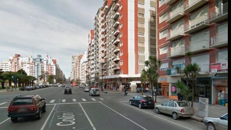 Perro cayó de un piso 23 sobre una mujer