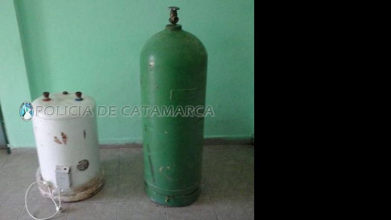 Encuentran cosas robadas en un sitio baldío