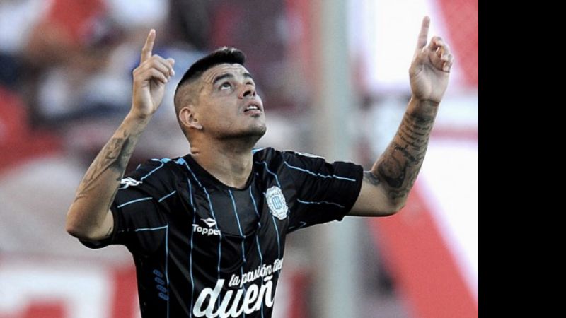 Bou confirmó que se quedará "seis meses más" en Racing