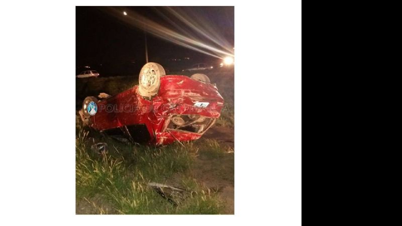 Violento vuelco en la circunvalación