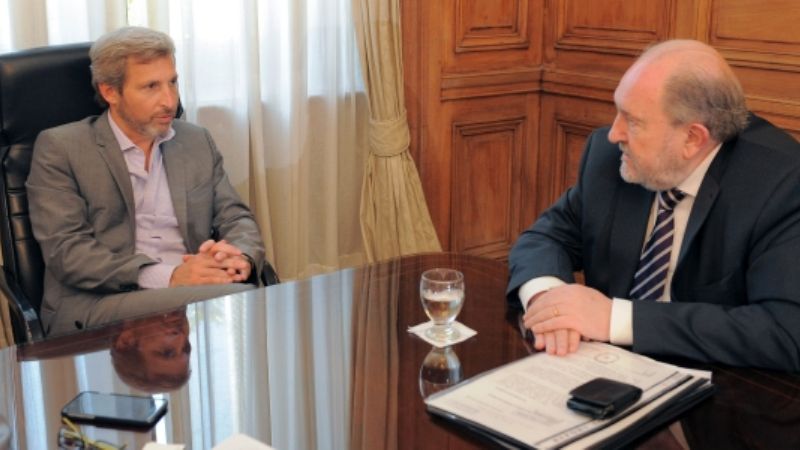 Según Verna, "Macri habla de federalismo pero es unitario"