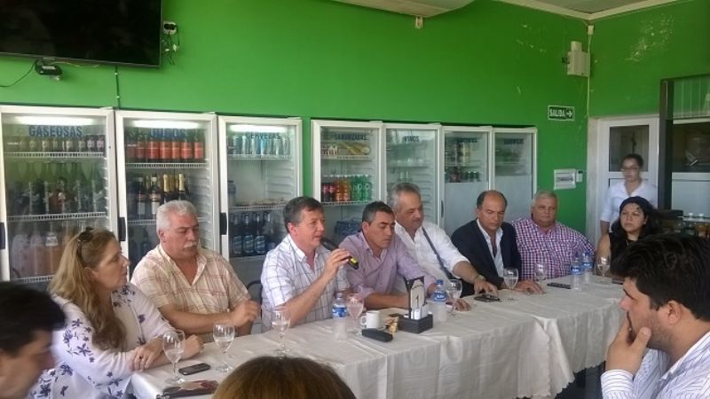 Ministros, con intendentes del Este