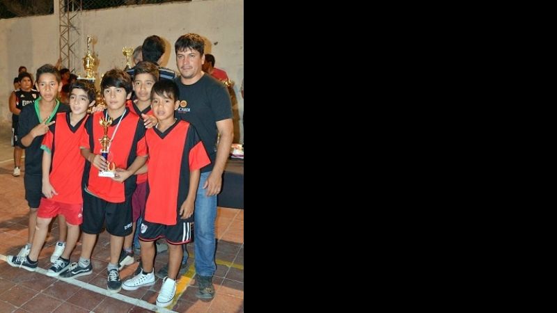 Defensores de Esquú en la diputa de las “Bodas de Oro” de su “baby”