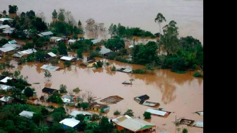 Por las inundaciones, todavía quedan 30.000 personas evacuadas