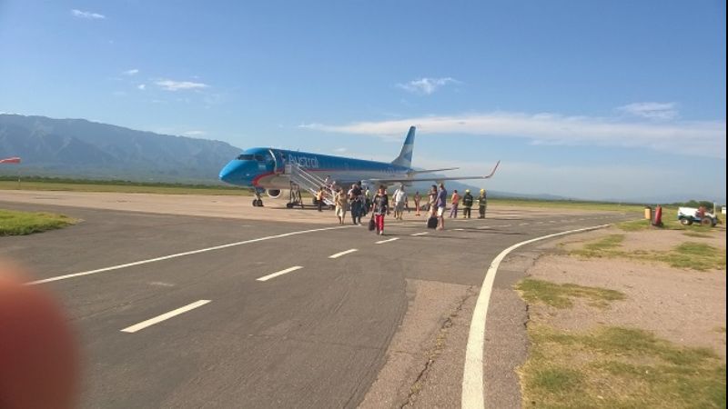 Pánico en vuelo con catamarqueños a bordo