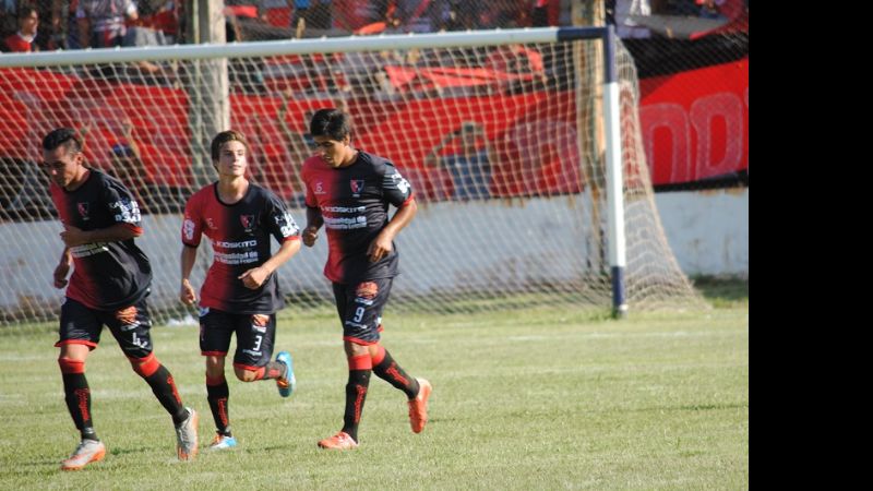 Defensores de Esquiú se impuso 4-3 a “Cucurucho” y 10 más