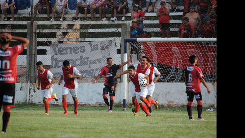 Defensores de Esquiú se impuso 4-3 a “Cucurucho” y 10 más